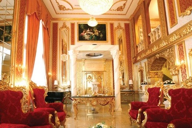 Nhà siêu đắt vẫn "khai sinh" bất chấp thị trường đóng băng