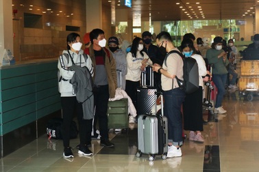 Cần Thơ theo dõi 15 trường hợp biểu hiện ho, sốt đến từ Hàn Quốc