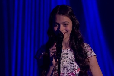 Cô bé sở hữu giọng ca opera “thần thánh”