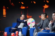 Chuyên gia: Mua cổ phiếu bất động sản dựa vào đếm đất là "đếm cua trong lỗ"