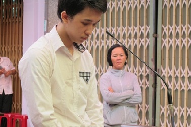 “Tú ông” 17 tuổi thu gần 200 triệu đồng/tháng