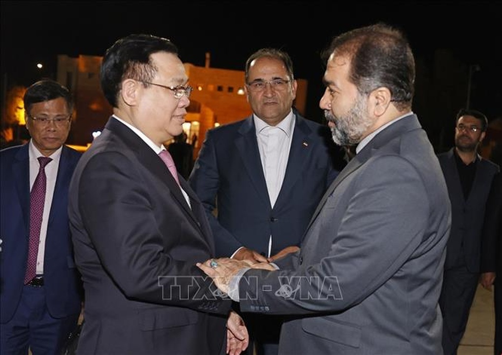 Chủ tịch Quốc hội Vương Đình Huệ kết thúc tốt đẹp chuyến thăm chính thức Iran - 1 Chủ tịch Quốc hội Vương Đình Huệ kết thúc tốt đẹp chuyến thăm chính thức Iran - 1