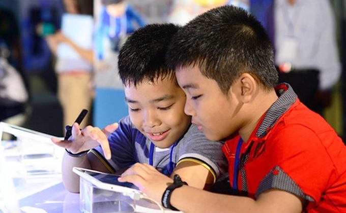 Chơi game lành mạnh, có kiểm soát giúp trẻ tăng cường các kỹ năng về trí tuệ.