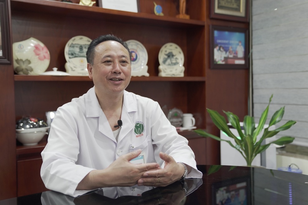 Làm răng sứ thẩm mỹ, biến chứng tiềm ẩn và lời khuyên từ chuyên gia - 1 Làm răng sứ thẩm mỹ, biến chứng tiềm ẩn và lời khuyên từ chuyên gia - 1