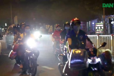 Ấm áp tình người trong đêm giáng sinh lạnh giá