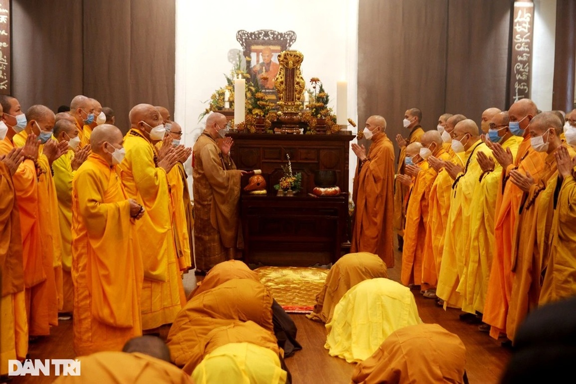Hình ảnh tại lễ nhập kim quan Thiền sư Thích Nhất Hạnh - 4 Hình ảnh tại lễ nhập kim quan Thiền sư Thích Nhất Hạnh - 4