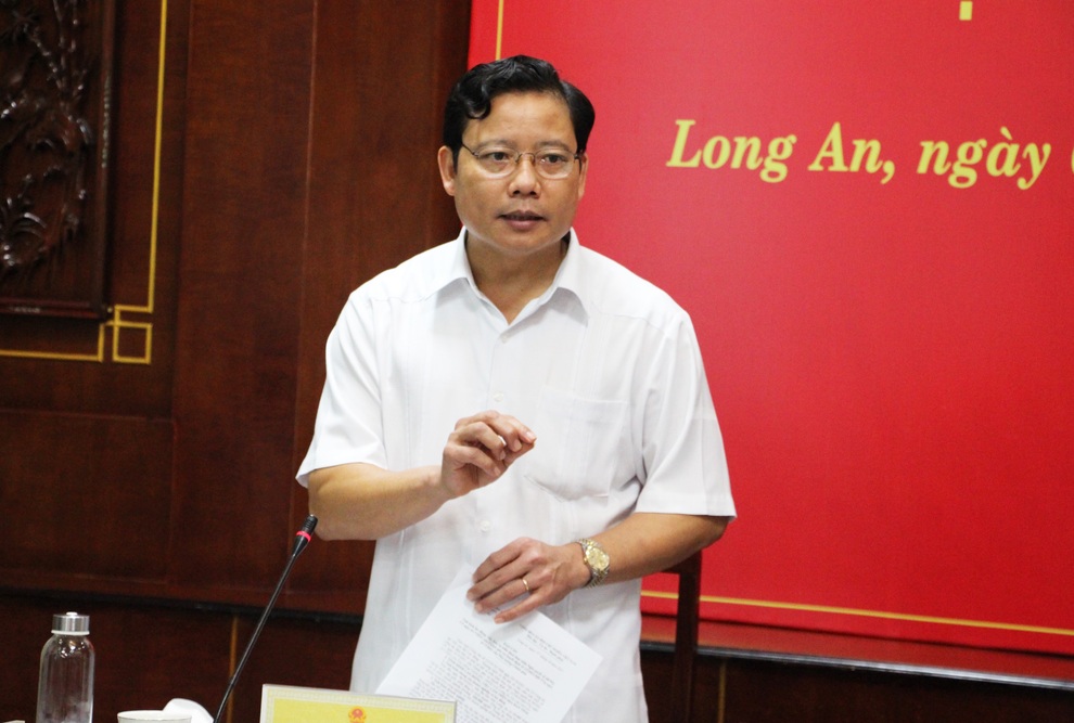 Thứ trưởng Lê Tấn Dũng: Cần đảm bảo an sinh để giữ chân người lao động - 5 Thứ trưởng Lê Tấn Dũng: Cần đảm bảo an sinh để giữ chân người lao động - 5