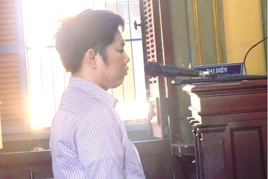 Đâm người vì tranh chấp chỗ bán hàng rong