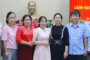 Nhiều hiệu trưởng, hiệu phó xin "xuống chức", xã tiếp tục xem xét