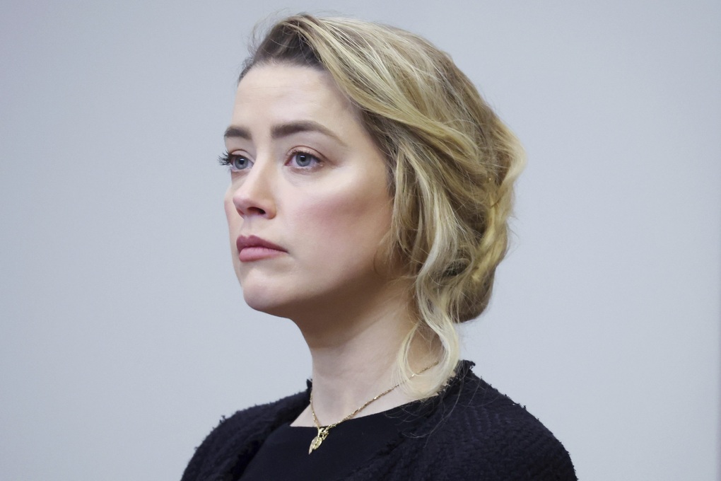 Amber Heard từ chối hàng chục triệu USD từ Johnny Depp - 3 Amber Heard từ chối hàng chục triệu USD từ Johnny Depp - 3