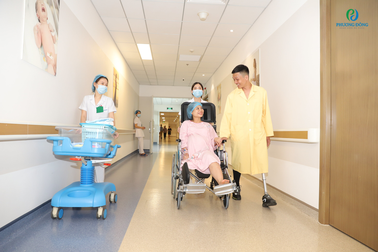 Vợ chồng "lính chì" Lệ Thu - Ngọc Bảo hạnh phúc đón thành viên mới