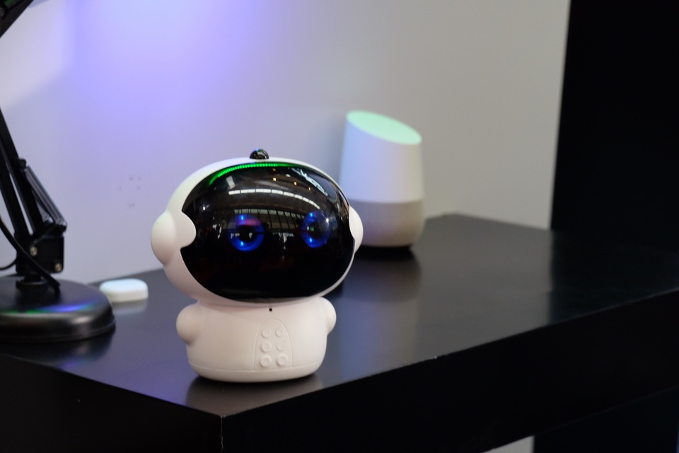 FPT đưa công nghệ AI, robot đến triển lãm công nghệ lớn nhất trong năm - 5 FPT đưa công nghệ AI, robot đến triển lãm công nghệ lớn nhất trong năm - 5