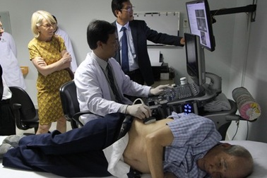 Pháp - Việt hợp tác tìm “lối ra” cho bệnh gút