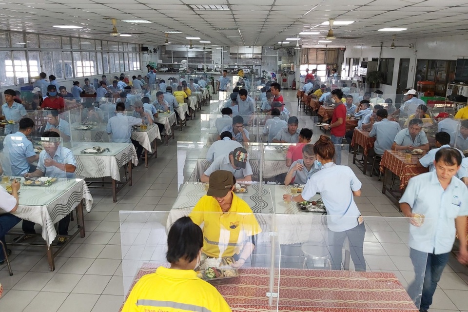 Lên kịch bản phòng, chống dịch Covid-19 cho 1,3 triệu lao động - 3 Lên kịch bản phòng, chống dịch Covid-19 cho 1,3 triệu lao động - 3