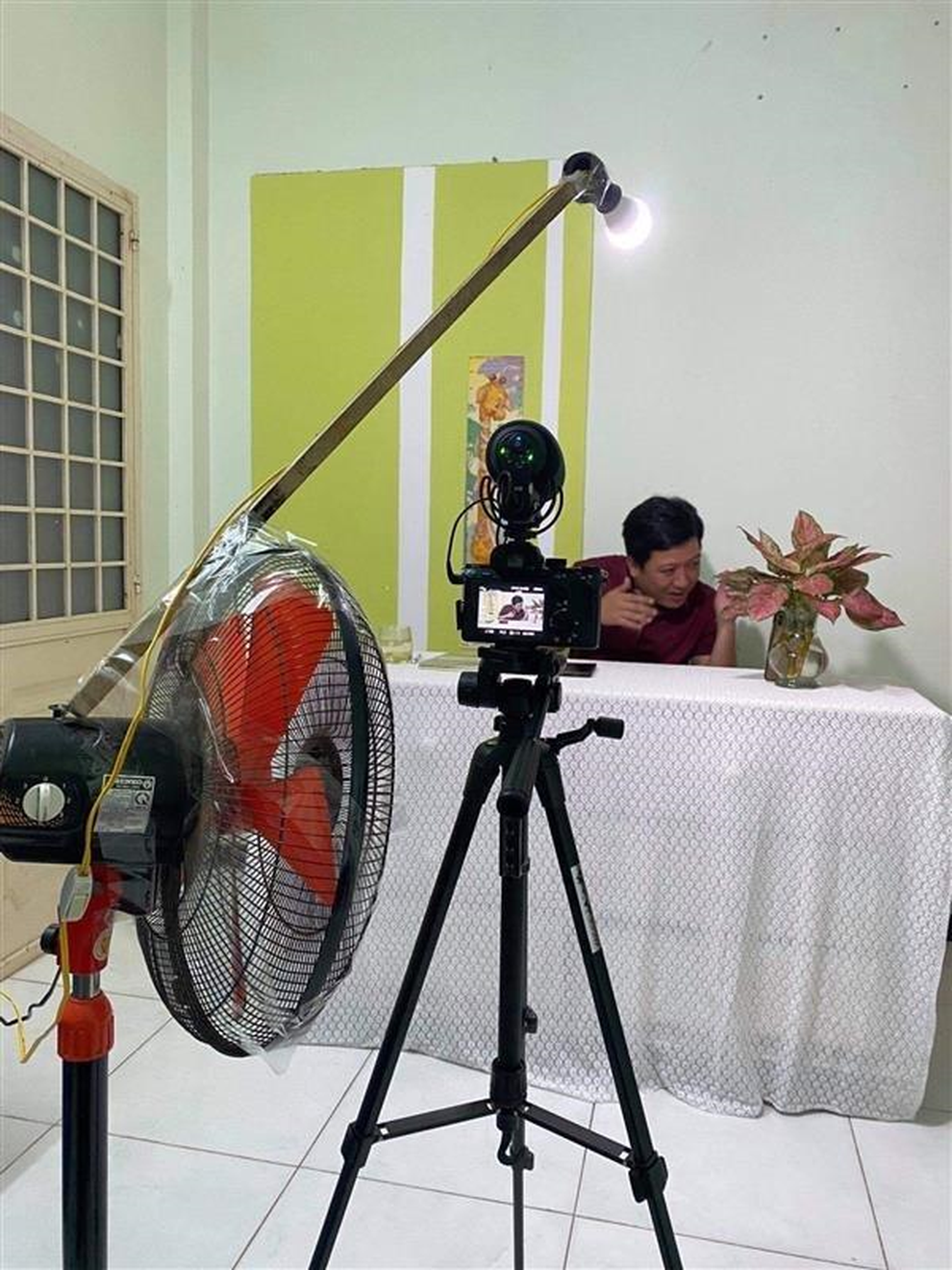 Chuyện dở khóc dở cười khi nghệ sĩ ghi hình gameshow... tại gia - 1 Chuyện dở khóc dở cười khi nghệ sĩ ghi hình gameshow... tại gia - 1