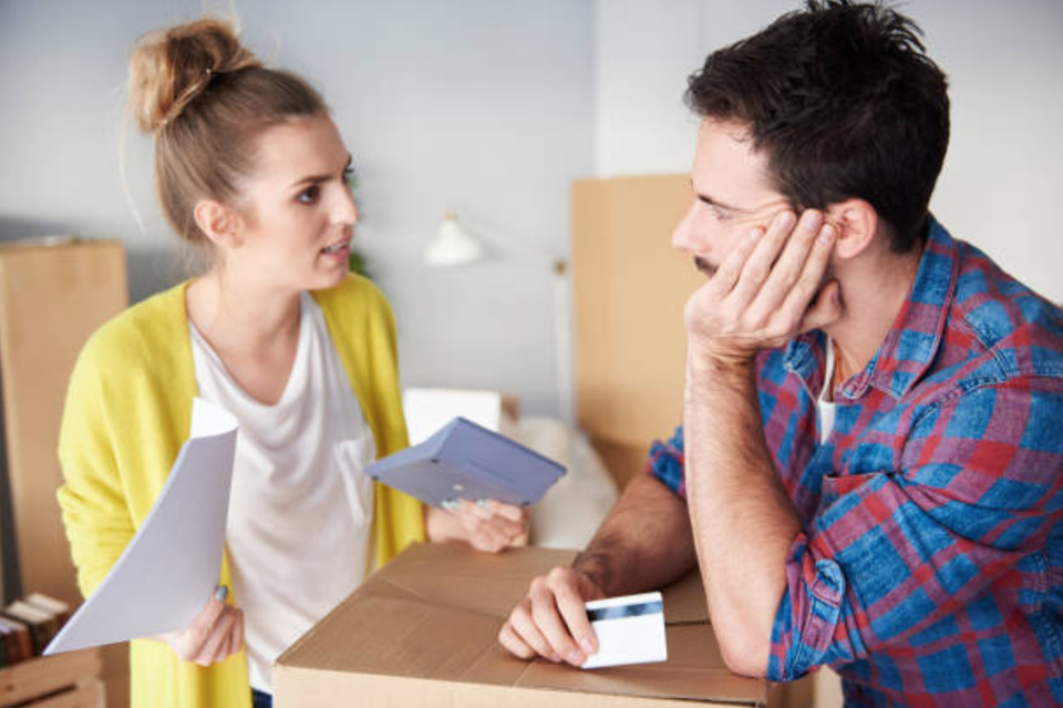 Em chồng đến ở nhà vì bị phá sản, vợ đòi đóng góp tiền ăn - 1 Em chồng đến ở nhà vì bị phá sản, vợ đòi đóng góp tiền ăn - 1