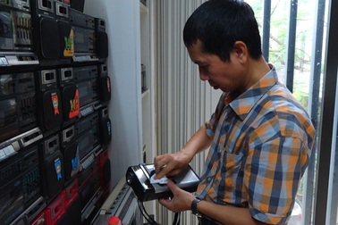 Bộ sưu tập 1000 chiếc đài radio cassette cổ gần 1 tỷ đồng tại Hà Nội