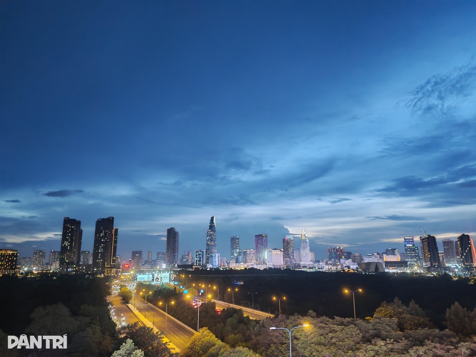 Đánh giá Honor 400: Hiệu suất tốt, AI đa dạng nhưng còn hạn chế về thiết kế - 16