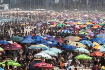 WHO: Số người mắc Covid-19 toàn cầu tăng mạnh chưa từng có