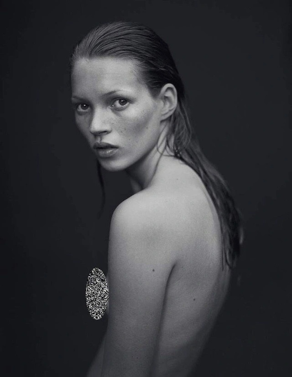 Kate Moss nói sẽ không bao giờ cho phép con gái chụp ảnh ngực trần... - 4 Kate Moss nói sẽ không bao giờ cho phép con gái chụp ảnh ngực trần... - 4