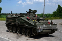 Vũ khí nước ngoài liên tục đổ về, tiếp sức cho đà phản công của Ukraine