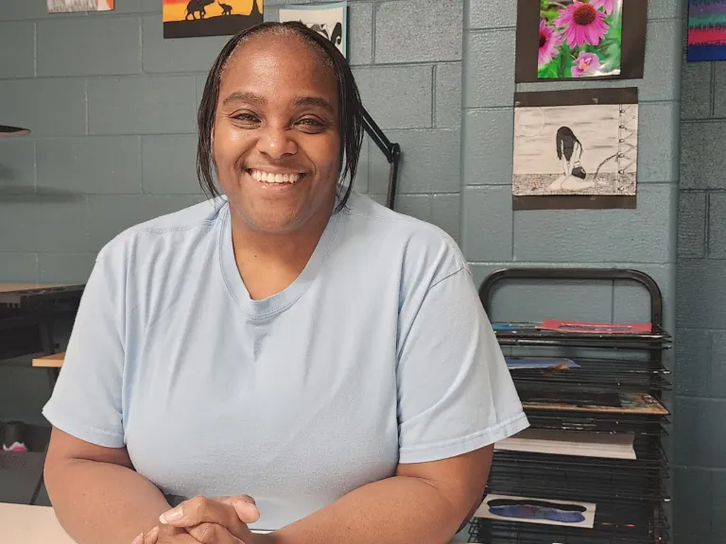 Phạm nhân ngồi tù vẫn kiếm tiền từ xa, mua được nhà phố - 2 Phạm nhân ngồi tù vẫn kiếm tiền từ xa, mua được nhà phố - 2