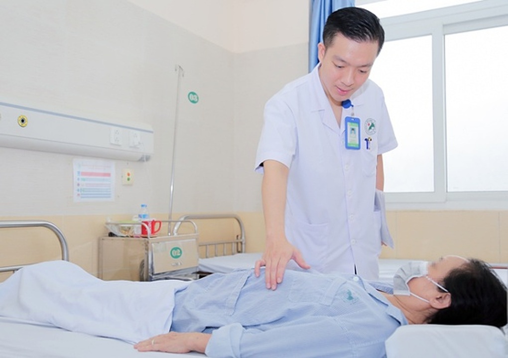 Ngực sờ lổn nhổn, đau nhức vì được nâng cấp bằng công nghệ độc quyền - 1 Ngực sờ lổn nhổn, đau nhức vì được nâng cấp bằng công nghệ độc quyền - 1