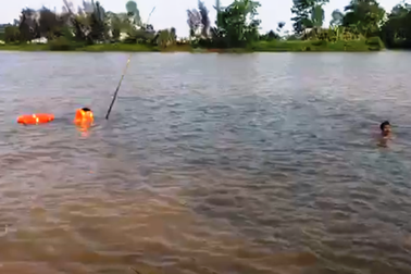 Trời nóng, xuống sông tắm giải nhiệt, người đàn ông bị đuối nước