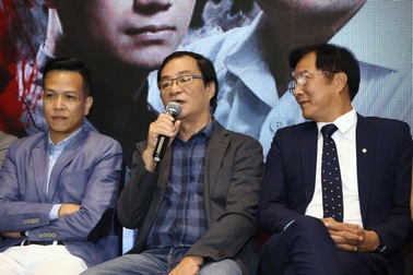 NSND Khải Hưng nguy cơ bị mù mắt vĩnh viễn sau khi làm phim “Sinh tử”