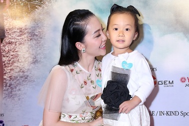 Linh Nga đưa con gái cưng dự sự kiện