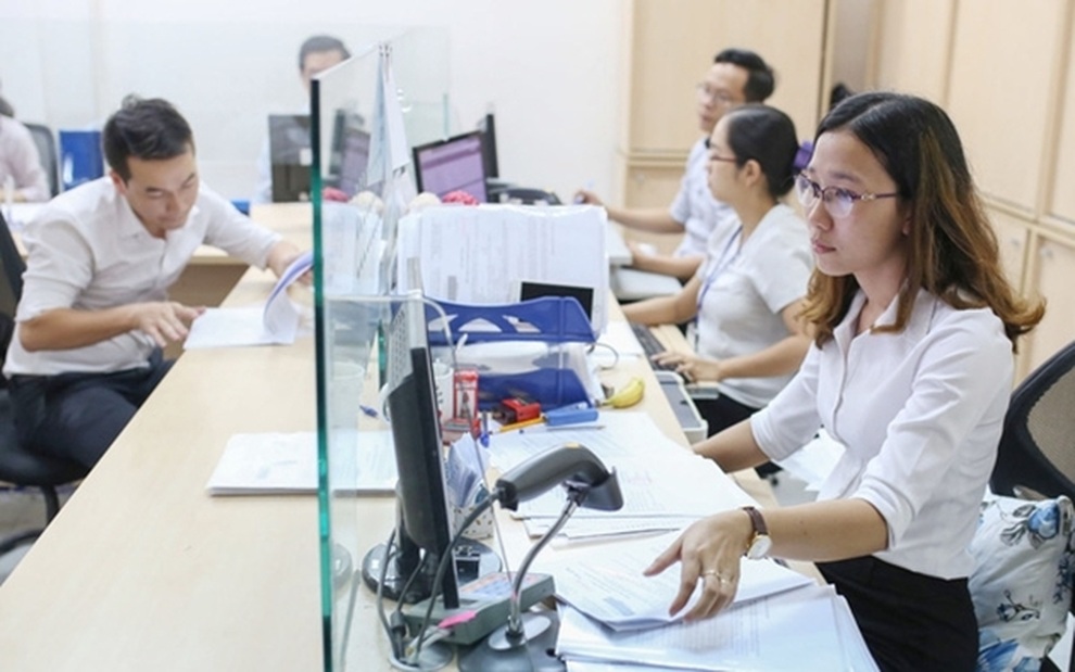 Đồng Tháp: Công chức không được mặc quần jeans, áo thun không cổ đi làm - 1 Đồng Tháp: Công chức không được mặc quần jeans, áo thun không cổ đi làm - 1