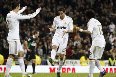 C. Ronaldo tạo cảm hứng, Real Madrid đè bẹp Racing “4 sao”