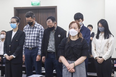 Luật sư của cựu Chủ tịch Tập đoàn Vimedimex nộp hơn 80 bộ tài liệu cho tòa