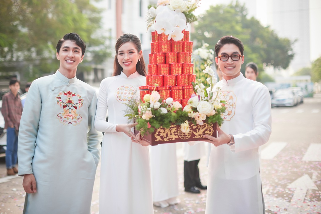 Dàn hoa hậu, mỹ nam VTV quy tụ trong lễ ăn hỏi Phương Nga - Bình An - 7 Dàn hoa hậu, mỹ nam VTV quy tụ trong lễ ăn hỏi Phương Nga - Bình An - 7