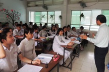 Học sinh lớp 12 thi học kỳ theo đề thi trắc nghiệm