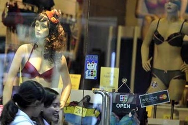 Mặc áo ngực chật, chị em bị lao vú