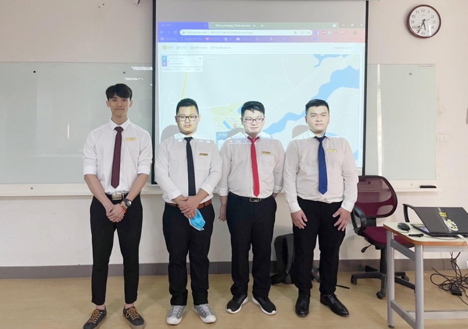 SV FPT làm web hỗ trợ cứu nạn người dân vùng lũ - 1 SV FPT làm web hỗ trợ cứu nạn người dân vùng lũ - 1