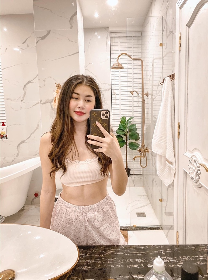 Cuối tuần của các hot mom: Bà xã Bình Minh đọ sắc với cô bạn thân Trương Ngọc Ánh, vợ chồng hot mom Văn Thùy Dương trổ tài tự làm nội thất siêu xinh - Ảnh 9.