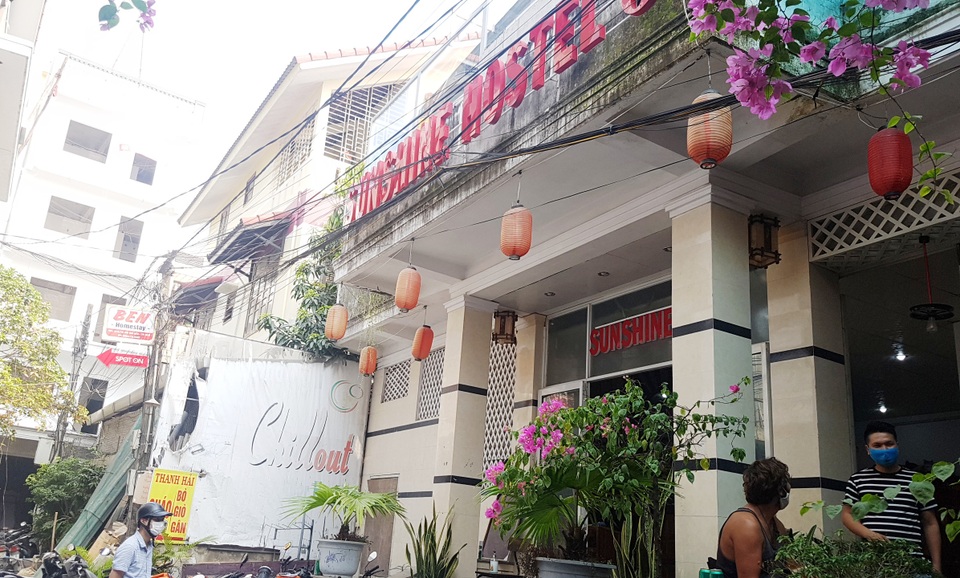 Nhiều địa phương đóng cửa dịch vụ giải trí, kêu gọi người dân ở nhà - 3 Nhiều địa phương đóng cửa dịch vụ giải trí, kêu gọi người dân ở nhà - 3