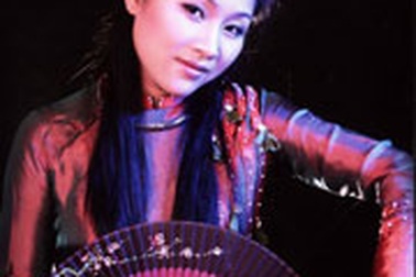 Ca sĩ Hương Mơ: "Tôi không thể yêu ai khác ngoài anh ấy"