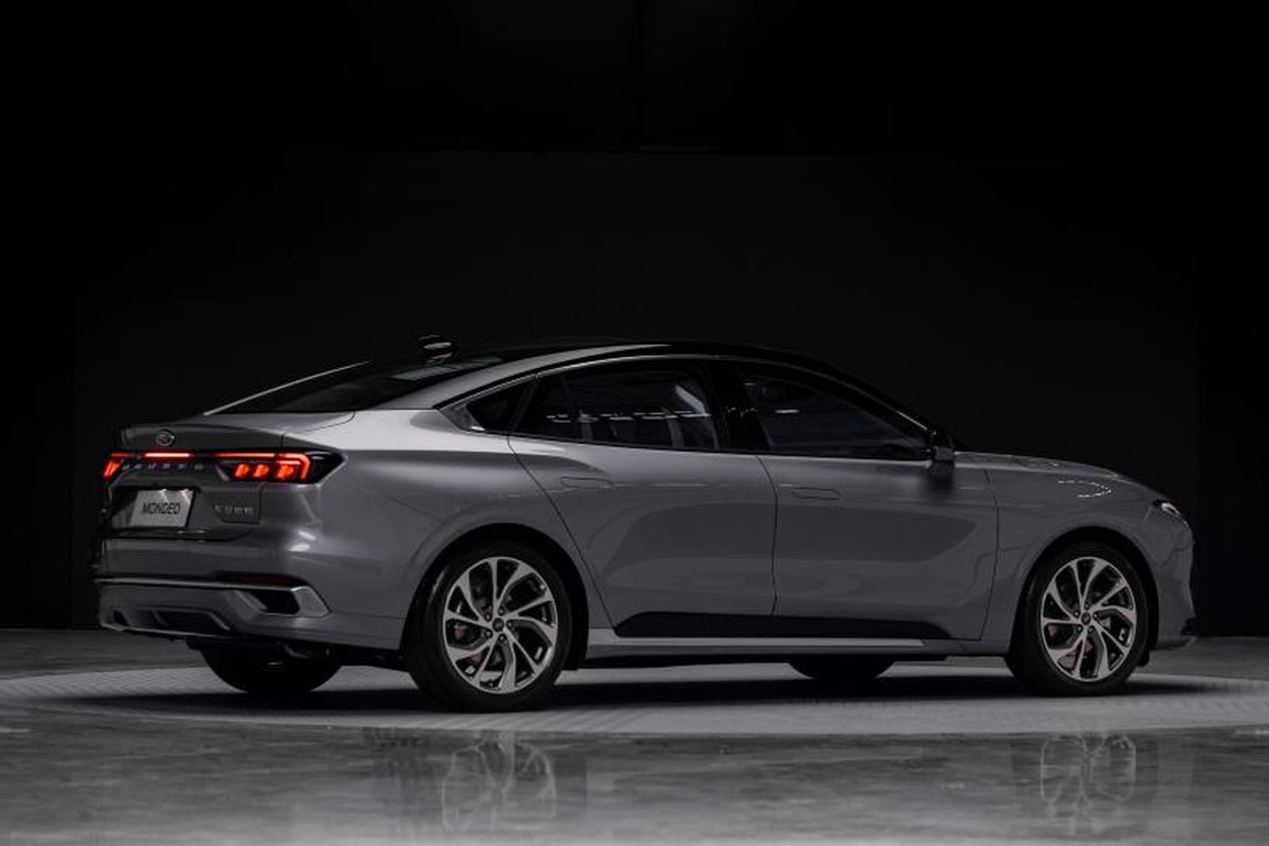 Chi tiết Ford Mondeo 2022: Màn lột xác của mẫu xe từng bán tại Việt Nam - 5 Chi tiết Ford Mondeo 2022: Màn lột xác của mẫu xe từng bán tại Việt Nam - 5