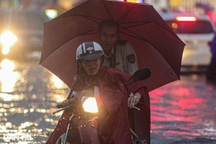 Mưa lớn khắp cả nước, miền Bắc đề phòng dông sét