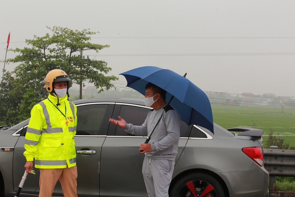 Tài xế bất ngờ với yêu cầu buộc quay đầu xe tại cao tốc Hà Nội - Hải Phòng - 5