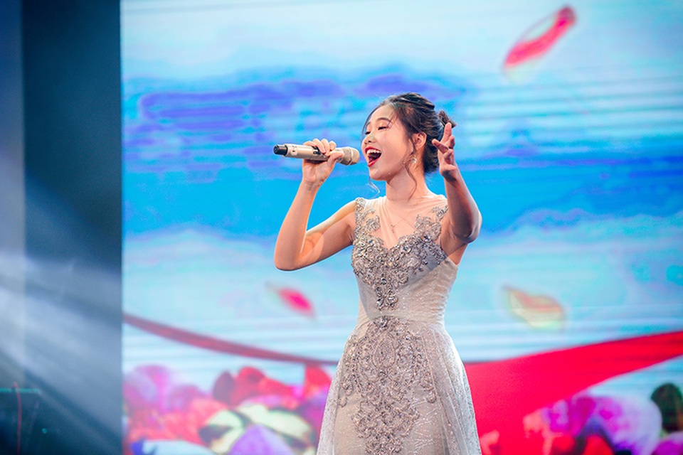 Bùi Dương Thái Hà giành giải nhất “Giọng hát hay Hà Nội - 9 Bùi Dương Thái Hà giành giải nhất “Giọng hát hay Hà Nội - 9