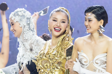 Tranh cãi việc Lê Thu Trang đăng quang "The new mentor"