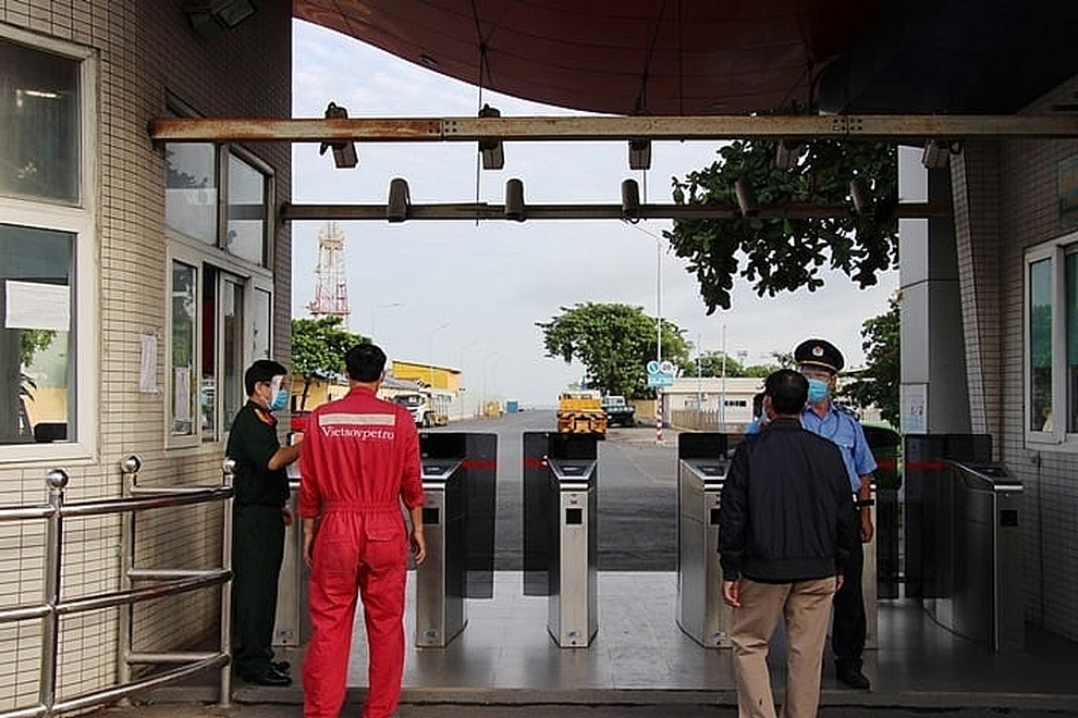 Chủ động ba tại chỗ trên các công trình dầu khí - 4 Chủ động ba tại chỗ trên các công trình dầu khí - 4