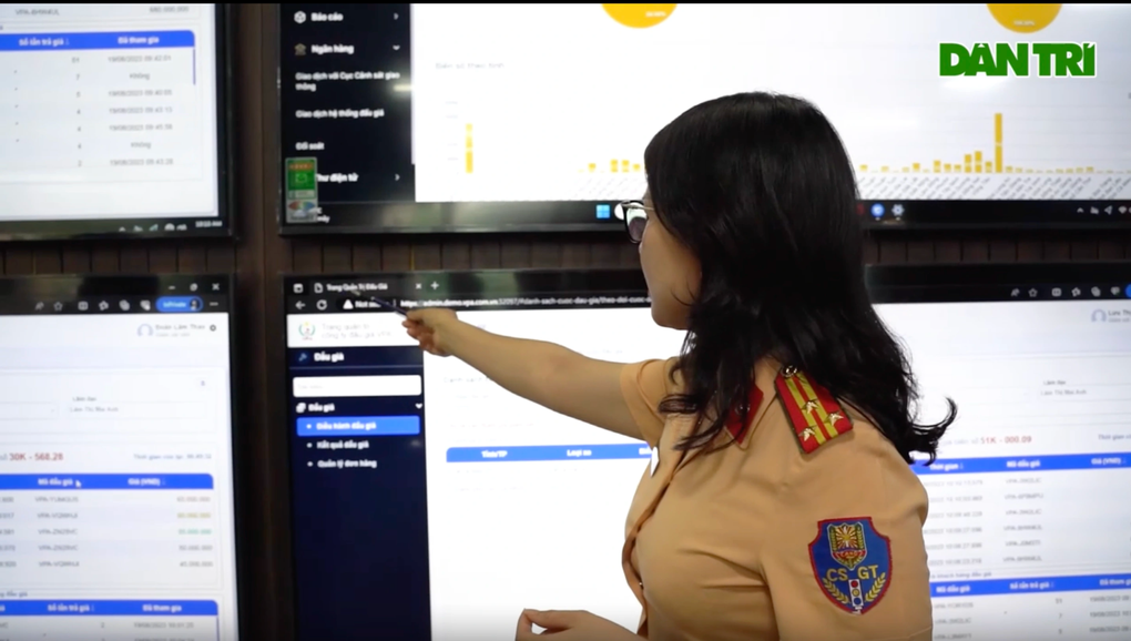 Chi tiết thời gian đấu giá từng biển số ô tô siêu đẹp ngày 22/8 - 3 Chi tiết thời gian đấu giá từng biển số ô tô siêu đẹp ngày 22/8 - 3