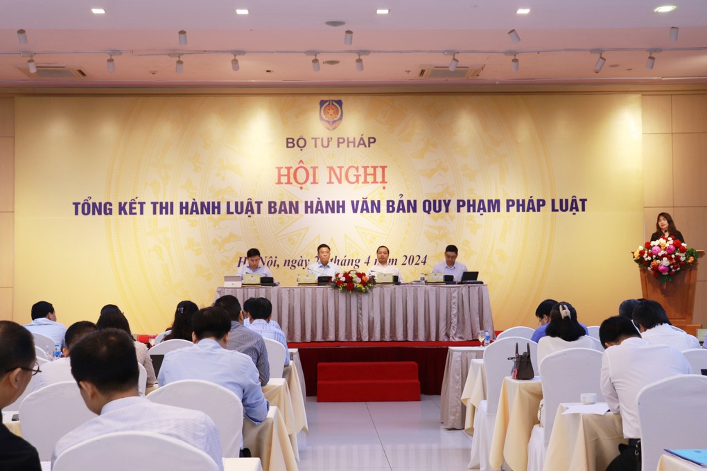 Bộ trưởng Tư pháp: Thủ tục ban hành văn bản còn rườm rà, cần đổi mới - 1 Bộ trưởng Tư pháp: Thủ tục ban hành văn bản còn rườm rà, cần đổi mới - 1