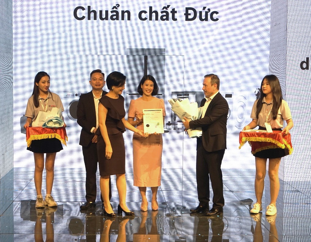 HMH Việt Nam tham gia sự kiện ra mắt Bosch tại Việt Nam - 2 HMH Việt Nam tham gia sự kiện ra mắt Bosch tại Việt Nam - 2