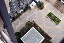 Người đàn ông rơi từ tầng 17 chung cư ở Hà Nội xuống đất